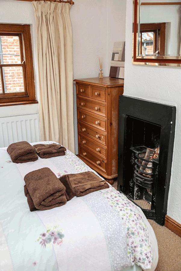 Cottages-Whitby - Bishops Cottage ウィットビー エクステリア 写真
