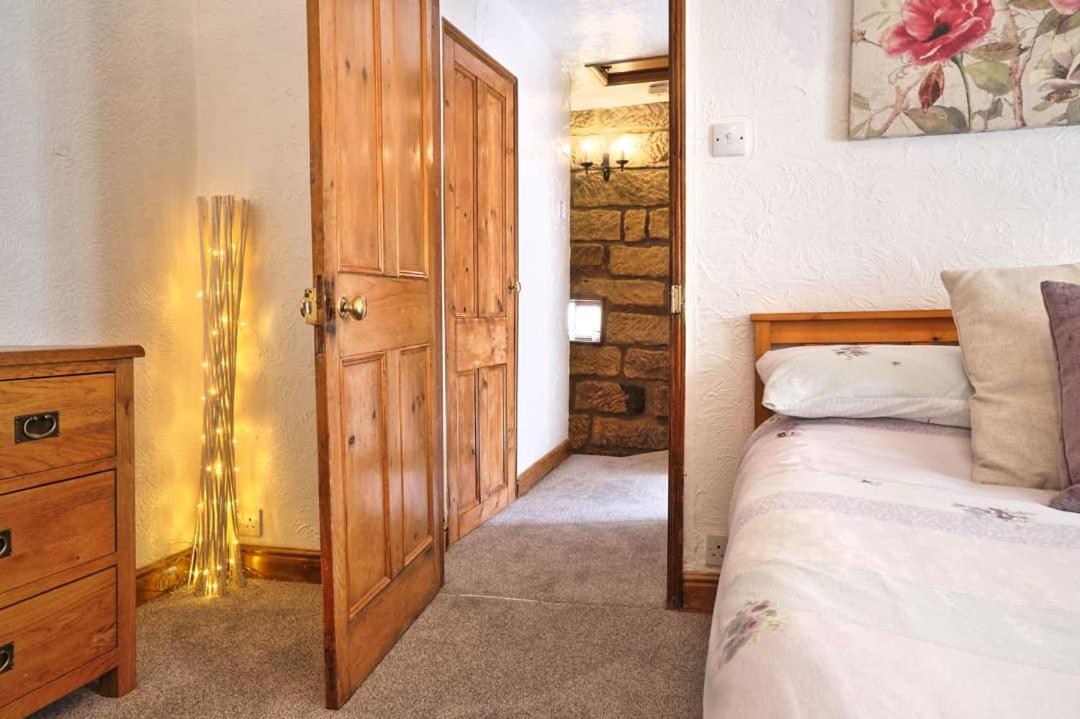 Cottages-Whitby - Bishops Cottage ウィットビー エクステリア 写真