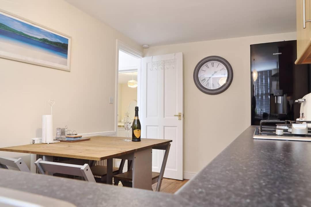 Cottages-Whitby - Bishops Cottage ウィットビー エクステリア 写真