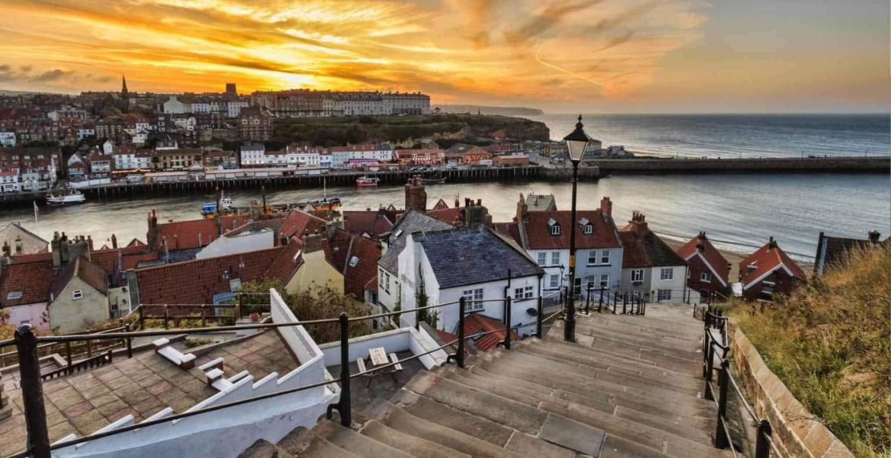 Cottages-Whitby - Bishops Cottage ウィットビー エクステリア 写真